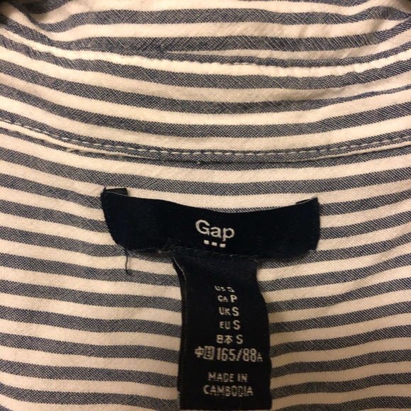 Button-Up - Picture 3 of 5